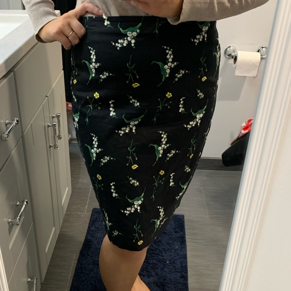 Ann Taylor Factory Floral Pencil skirt.